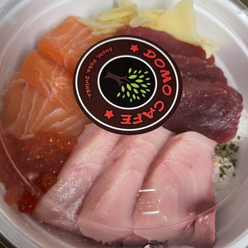 Domo Cafe Kahala - Sushi Bars Near Me - Honolulu, Hawaii
