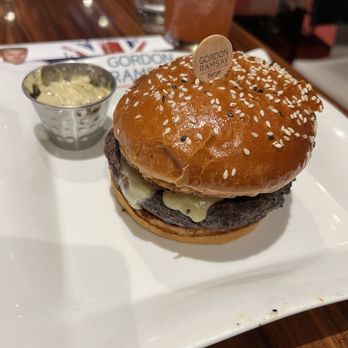 Gordon Ramsay Burger Las Vegas - Lux burger with wagyu meat - Burgers Near Me - Las Vegas, Nevada