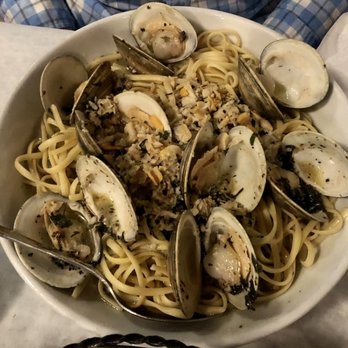 Cucina Bella - Little neck clams in white sauce. - Italian Near Me - Algonquin, Illinois
