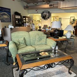 Candlelighters Of Brevard, Inc - Gently used furniture and home accessories