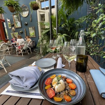 Copper Vine Inn - Burrata on the patio - Wine Bars Near Me - New Orleans, Louisiana Copper Vine Inn - Burrata on the patio - Wine Bars Near Me - New Orleans, Louisiana