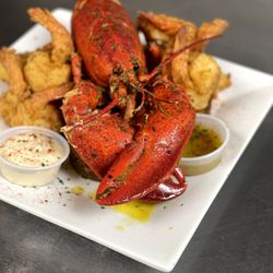 Miss Thelma's - Lobster shrimp and fish ( seafood plater )