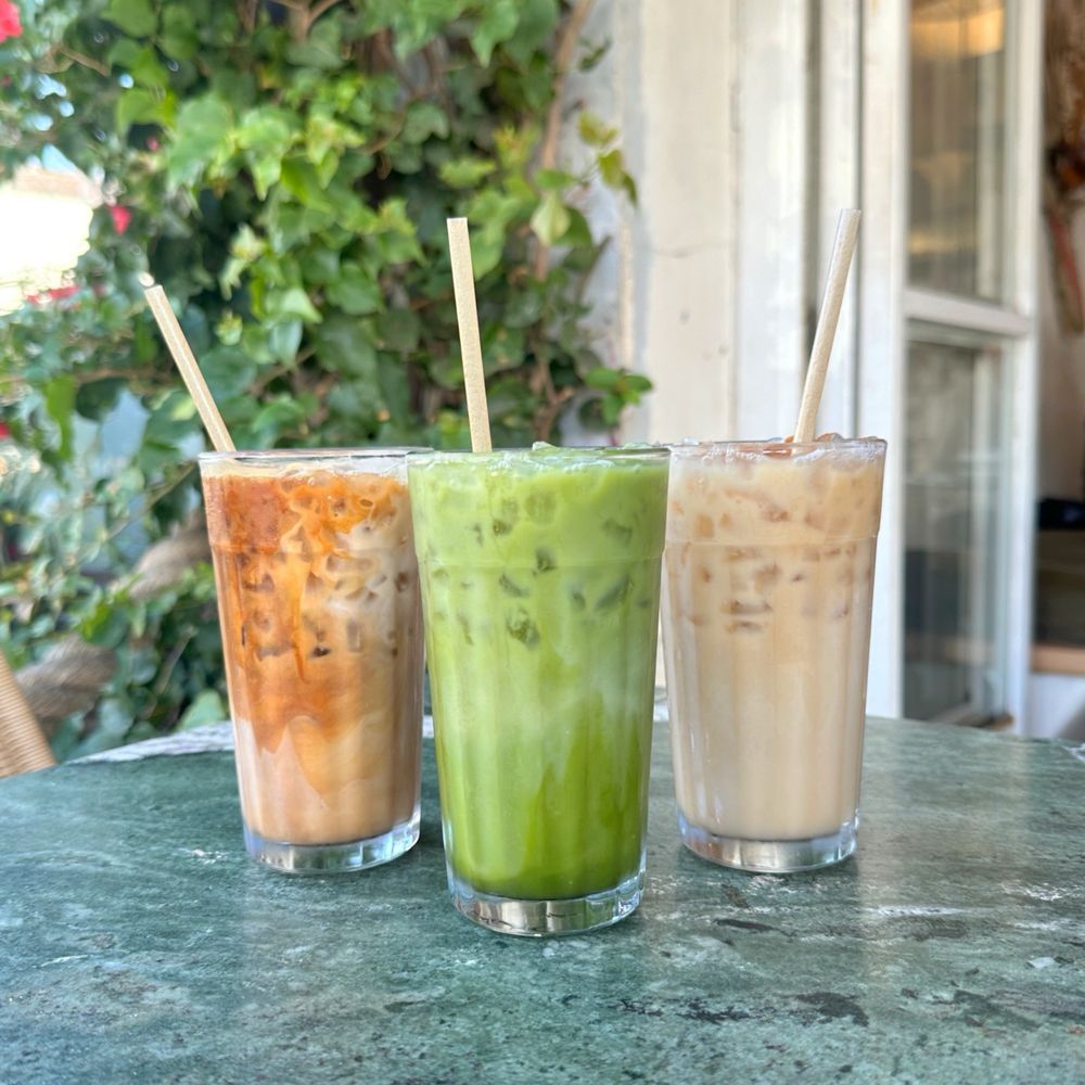 Great White - Iced Matcha Latte - Regular (12oz) Chai Latte Vanilla Latte - Cafes Near Me - Los Angeles, California Great White - Iced Matcha Latte - Regular (12oz) Chai Latte Vanilla Latte - Cafes Near Me - Los Angeles, California