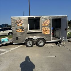 R & V Ribs Things - Trailer