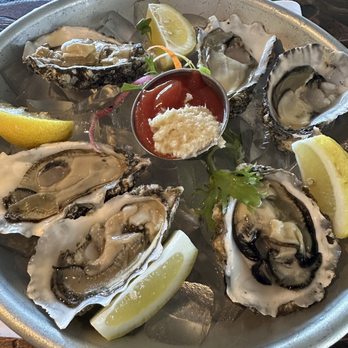 The Fish Hopper - Raw oyster platter - Seafood Near Me - Monterey, California