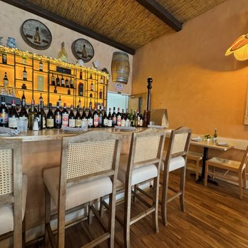 Capri Lasagneria - Bar - Italian Near Me - Burlingame, California Capri Lasagneria - Bar - Italian Near Me - Burlingame, California