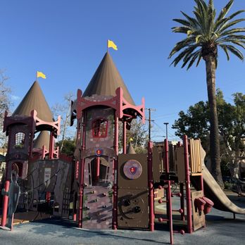 Maple Park - Cutest Inclusive Playground! - Parks Near Me - Glendale, California Maple Park - Cutest Inclusive Playground! - Parks Near Me - Glendale, California