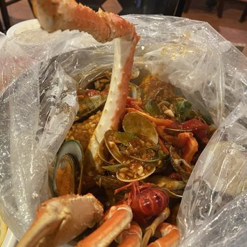 Nine Seafood Restaurant - Cajun/Creole Near Me - Cerritos, California
