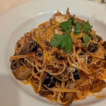 PASTA e PASTA by Allegro - Spicy red sauce pasta with black olives - Italian Near Me - Los Angeles, California PASTA e PASTA by Allegro - Spicy red sauce pasta with black olives - Italian Near Me - Los Angeles, California