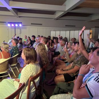David Kuraya - Intimate crowd having fun. - Magicians Near Me