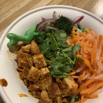Zao Asian Cafe - Salad bowl with chicken - Asian Fusion Near Me - Woods Cross, Utah Zao Asian Cafe - Salad bowl with chicken - Asian Fusion Near Me - Woods Cross, Utah