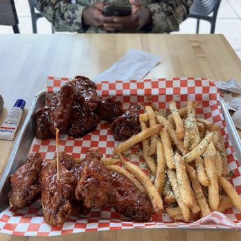 Bonchon Webster - West Bay Area Blvd - Spicy garlic & kbbq Wings. Seasoned French Fries - Asian Fusion Near Me - Webster, Texas Bonchon Webster - West Bay Area Blvd - Spicy garlic & kbbq Wings. Seasoned French Fries - Asian Fusion Near Me - Webster, Texas