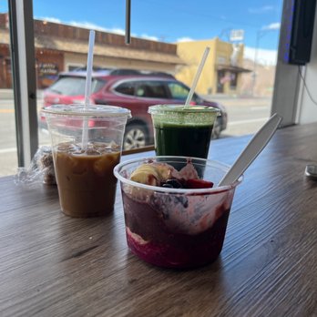 Vibras Juice Bar - Da vibe açaí bowl (1 hour prep time)  Juice (40 min wait time) - Coffee & Tea Near Me - Lone Pine, California