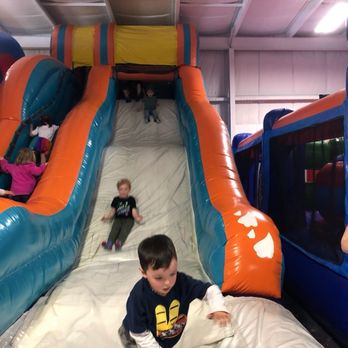 Bounce Town - Giant inflatable slide - Kids Activities Near Me - Canton, Connecticut