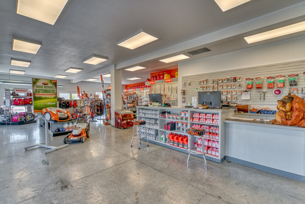 SISTERS STORAGE & RENTAL Updated October 2024 10 Photos 506 N