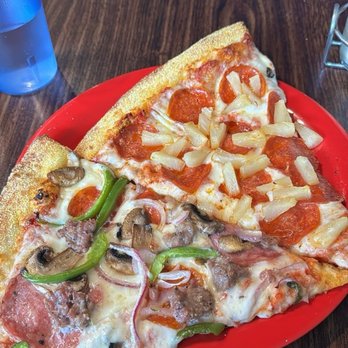 Gochees Pizza - Everything. Pepperoni and pineapple - Pizza Near Me - San Francisco, California
