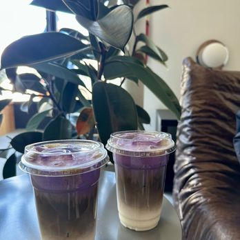 Off Grids Common - Ube foam hojicha latte - Internet Cafes Near Me - Queens, New York
