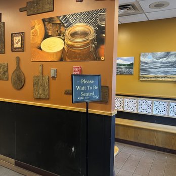 Terry & Maxine's - Waiting and entrance - New American Near Me - Turner, Maine