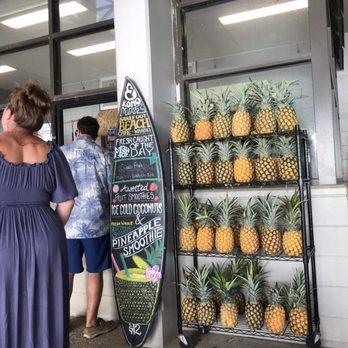 Barefoot Beach Cafe - Order at the counter - Breakfast & Brunch Near Me - Honolulu, Hawaii