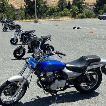 Golden State Moto - The Kawasaki Eliminator 125 I used for the course. - Driving Schools Near Me - San Jose, California