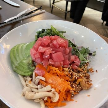 Beatrix - Ahi Tuna Poke Bowl - New American Near Me - Chicago, Illinois