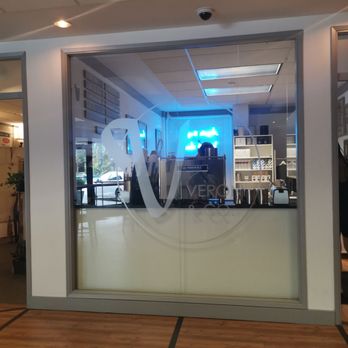Veroni & Co - Outside - Coffee & Tea Near Me - Burnaby, British Columbia