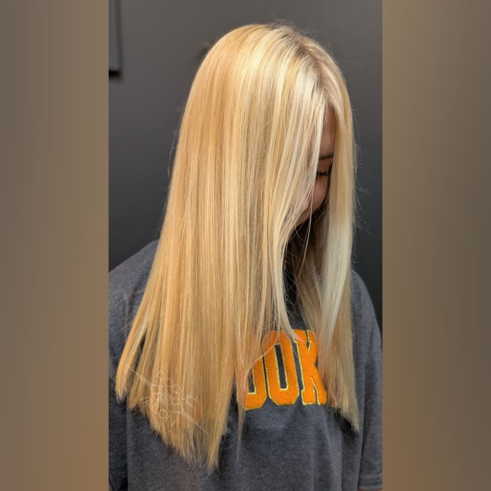 Red Rogue Salon Logo