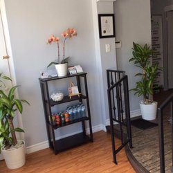 RSR Spa & Wellness Centre - Some refreshments for guests in our waiting area.