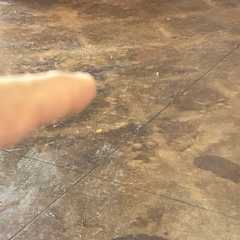Potbelly - Dirty and food on floor - Sandwiches Near Me - Irving, Texas