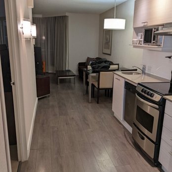 Hilton Toronto/Markham Suites Conference Centre & Spa - Kitchen - Hotels Near Me - Markham, Ontario
