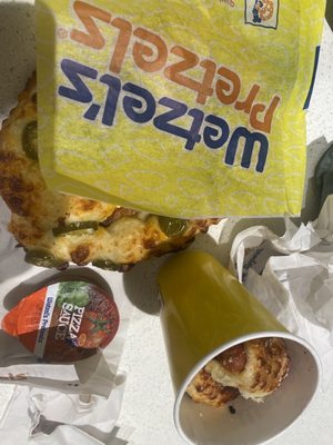Wetzel's Pretzels by null