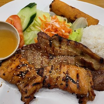 Pho Nguyen - Combo D - Vietnamese Near Me - Montreal, Quebec