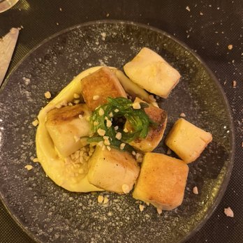 Kokken - Squid with garlic aioli, seaweed salad, almonds, and teriyaki sauce - Tapas/Small Plates Near Me - Bilbao, BI