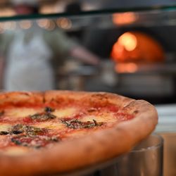 Guantonio's - Classic pizza