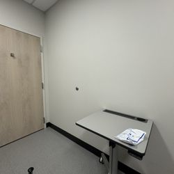 Ubmd Orthopaedics & Sports Medicine - Exam room