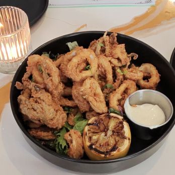 Bubbles & Delights Café - Calamari Frito - Cafes Near Me - Petaluma, California