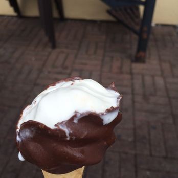 La Diperie - Format bebé 2$ - Ice Cream & Frozen Yogurt Near Me - Montreal, Quebec