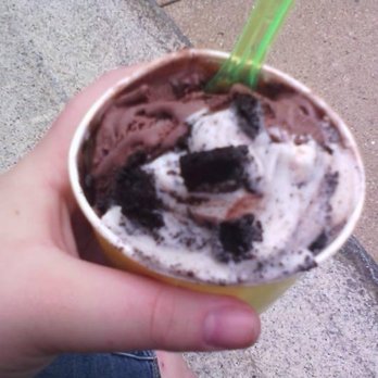 Pompelmo Gelateria - Mix of chocolate & oreo - Gelato Near Me - Westerly, Rhode Island