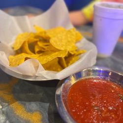 Casa Azul Lincolton - Chips and salsa