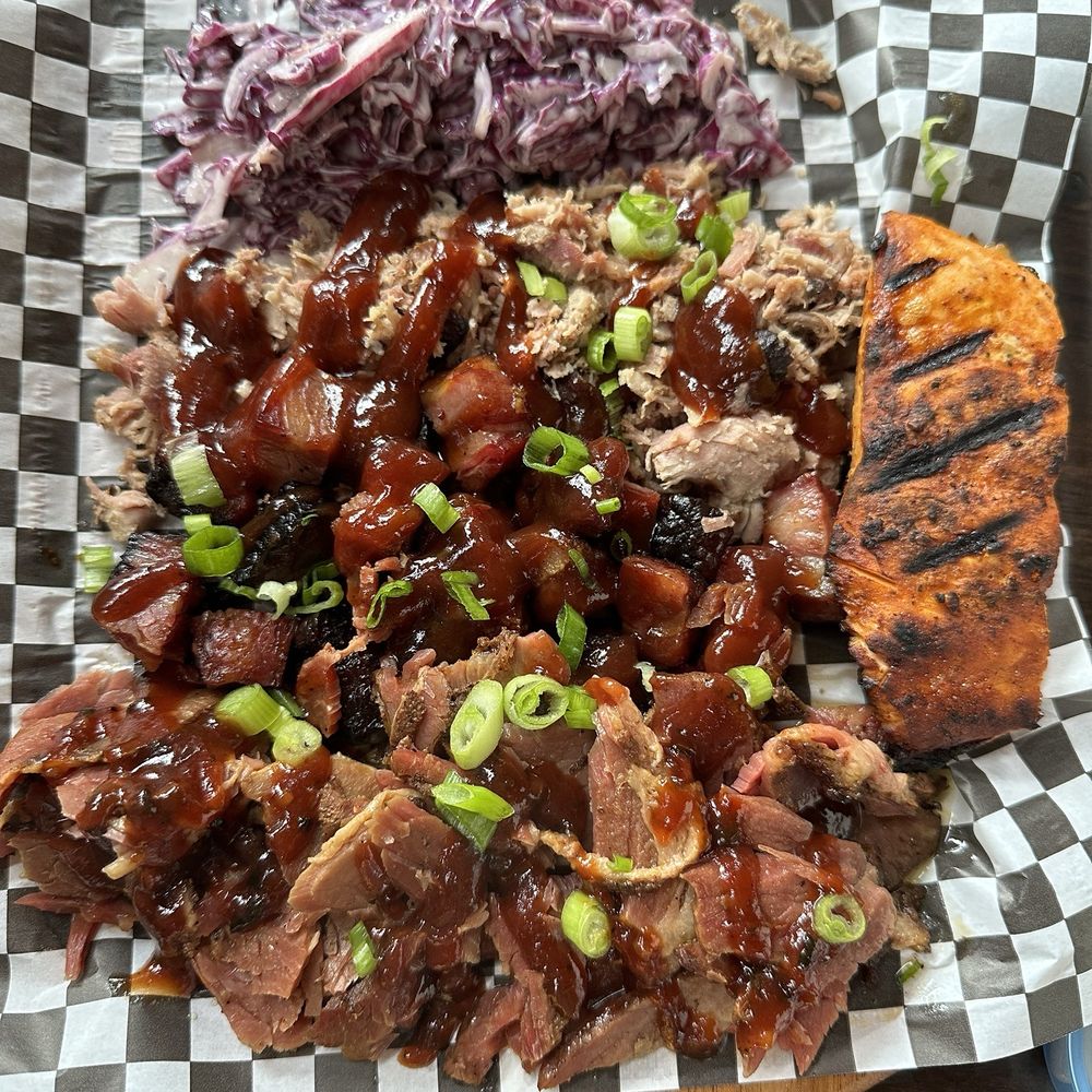 Alaskan Brewing Public House - Alaskan BBQ Sampler Tray - Barbeque Near Me - Juneau, Alaska