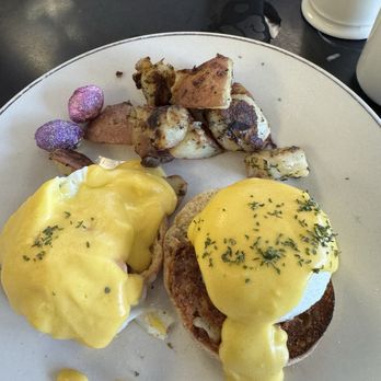 Car Wash Cafe - Crabcake Benedict so delicious - New American Near Me - Kilmarnock, Virginia Car Wash Cafe - Crabcake Benedict so delicious - New American Near Me - Kilmarnock, Virginia