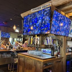Niko's Tavern - Watching the Bears getting beat up