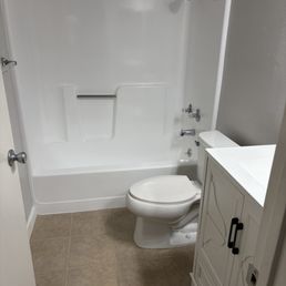 Bathtub refinished looks like new Bathtub refinished looks like new
