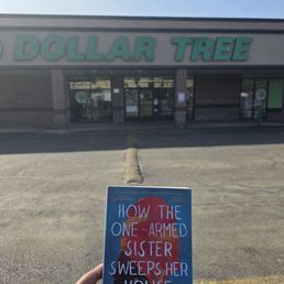 Exterior photo of Dollar Tree - Memphis, Tennessee Exterior photo of Dollar Tree - Memphis, Tennessee