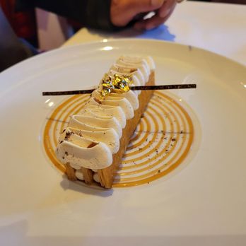 Le Cirque - Mille Feuilles Fraise et Rhubarbe , Sarle Fin et Creme Mascarpone Citron , Sorbet Fraise - French Near Me - Las Vegas, Nevada
