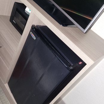 Best Western Exeter Inn & Suites - They have a microwave and mini fridge, useful - Hotels Near Me - Exeter, California Best Western Exeter Inn & Suites - They have a microwave and mini fridge, useful - Hotels Near Me - Exeter, California