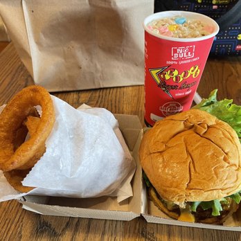 Teddy's Bigger Burgers - University - my meal - Burgers Near Me - Honolulu, Hawaii Teddy's Bigger Burgers - University - my meal - Burgers Near Me - Honolulu, Hawaii