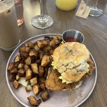 Leeland House - Hash - Restaurants Near Me - Galveston, Texas Leeland House - Hash - Restaurants Near Me - Galveston, Texas