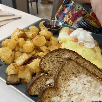 First Watch - The Works Omelet - Breakfast & Brunch Near Me - Kirkwood, Missouri First Watch - The Works Omelet - Breakfast & Brunch Near Me - Kirkwood, Missouri
