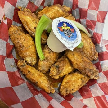 Anchor Bar - Chicken Wings: Buffalo Ranch "dry rub" - American Near Me - Amherst, New York